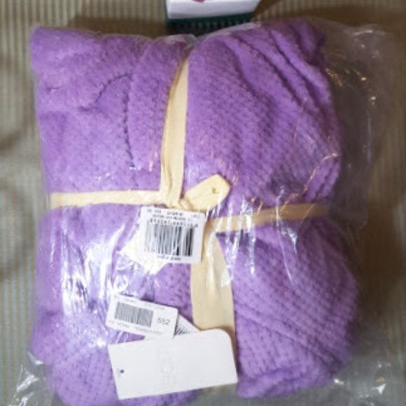 ModCloth Plush Lavender Short Hooded Robe sz M/L - Picture 6 of 7